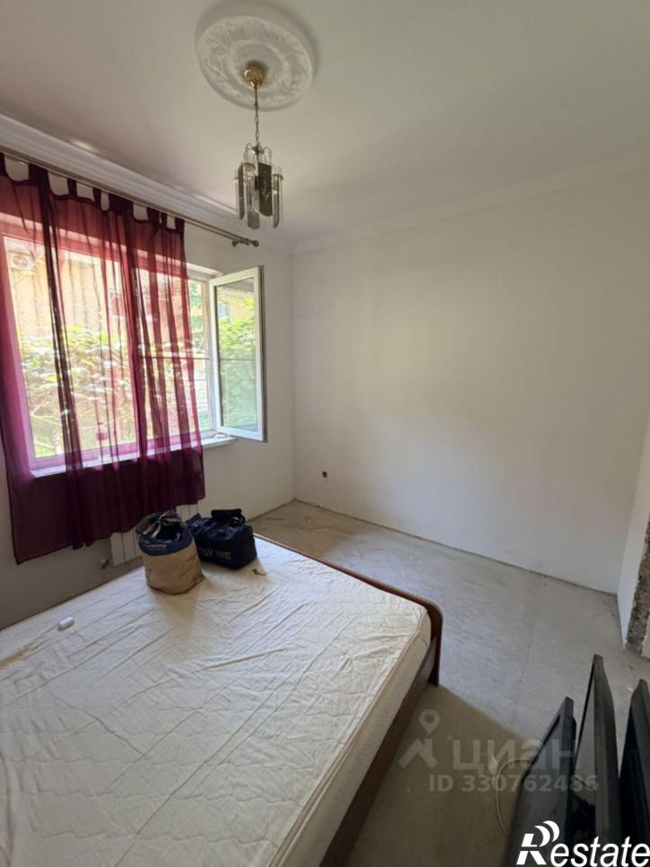 3-комн квартира улица Крупской, 32,  д. 32