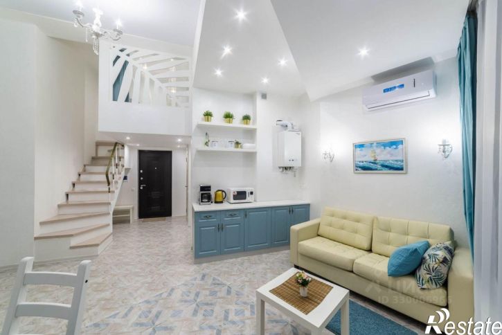 3-комн квартира Хостинский пер, 18,  д. 18
