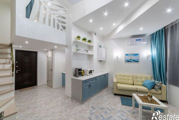 3-комн квартира Хостинский пер, 18,  д. 18