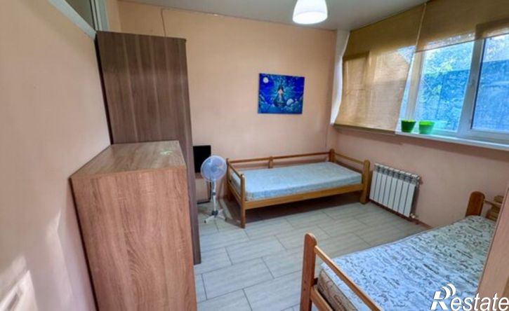 3-комн квартира улица Голенева, 17/9,  д. 17/9