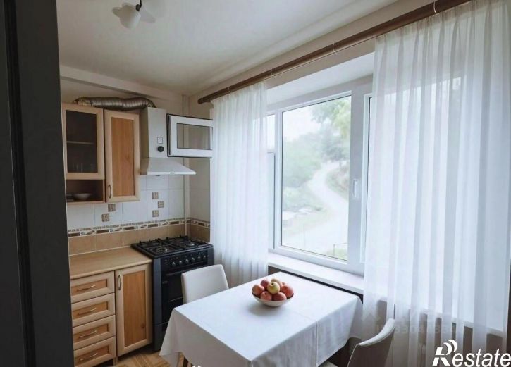 2-комн квартира Череповецкая улица, 10,  д. 10