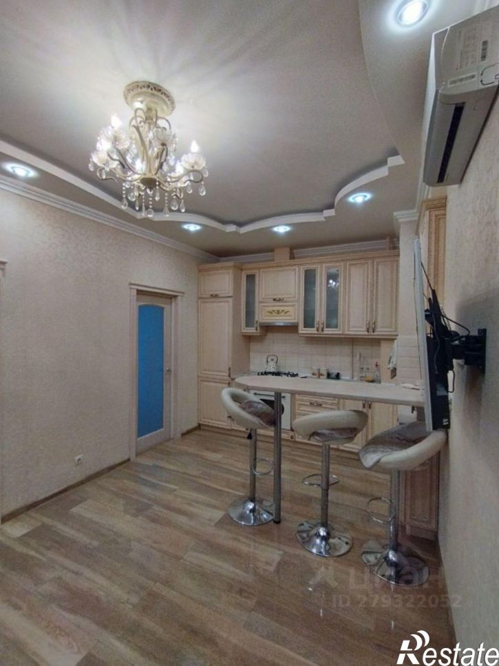 3-комн квартира улица Роз, 115/1,  д. 115/1
