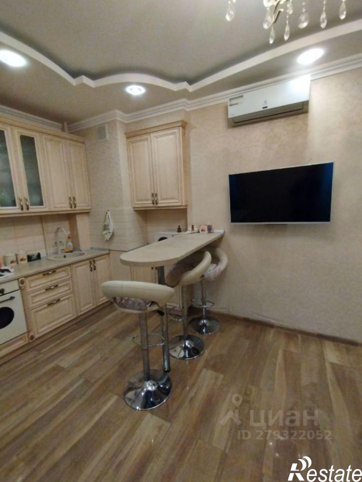 3-комн квартира улица Роз, 115/1,  д. 115/1