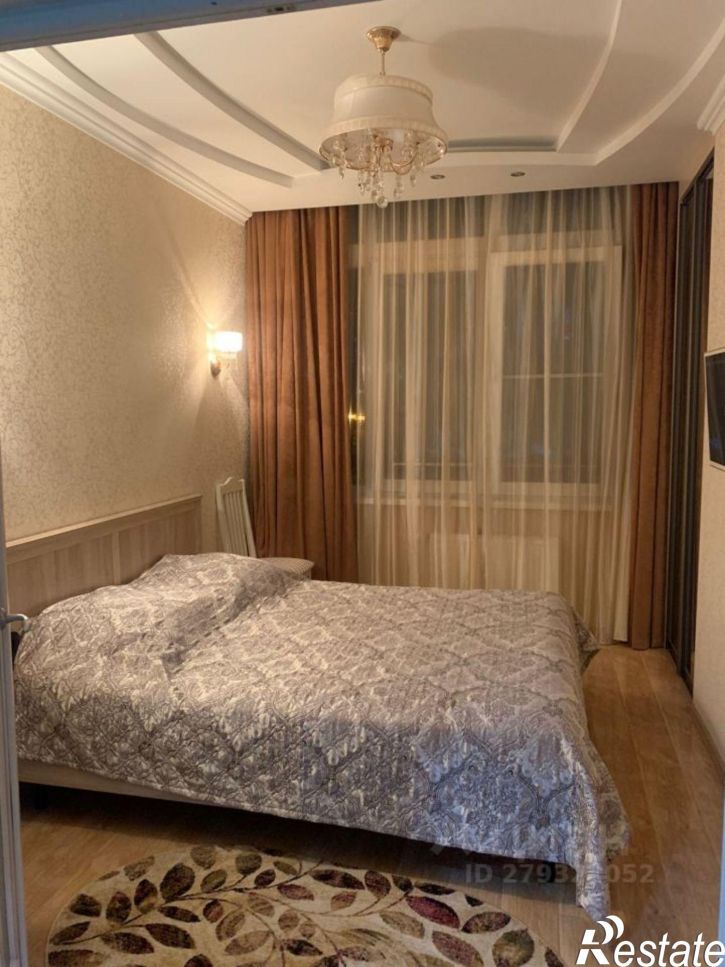 3-комн квартира улица Роз, 115/1,  д. 115/1