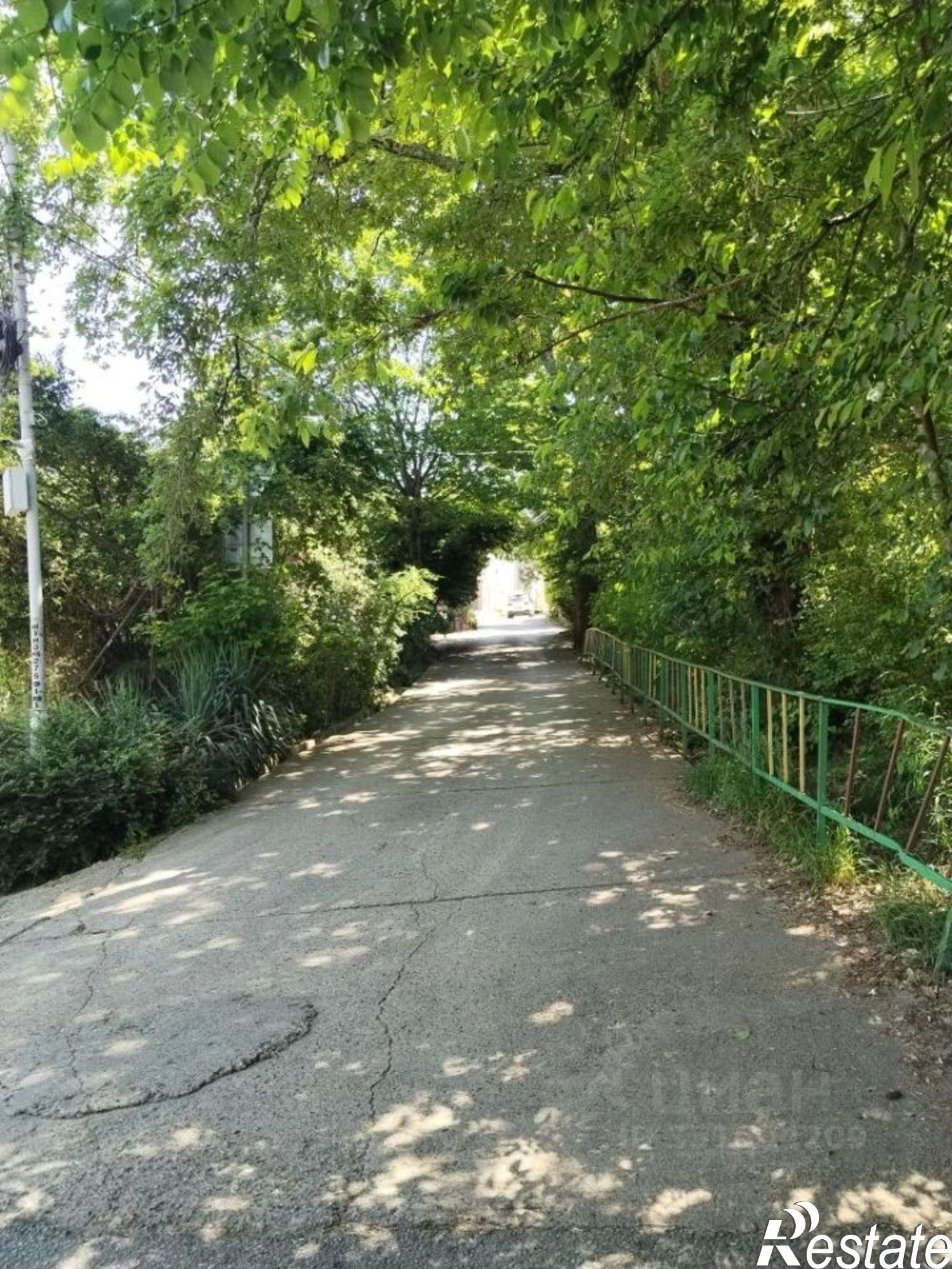 Купить гараж, место в паркинге за 3 500 000 рублей на ул Бытха, 46/1
