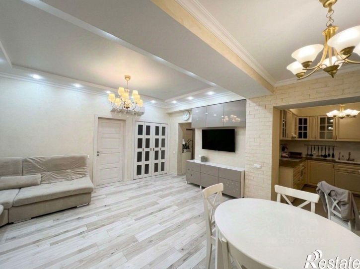 3-комн квартира ул Платановая, 15Б,  д. 15Б