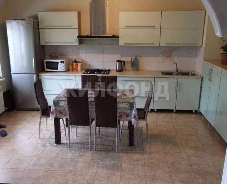 3-комн квартира Юртовский переулок, д.32