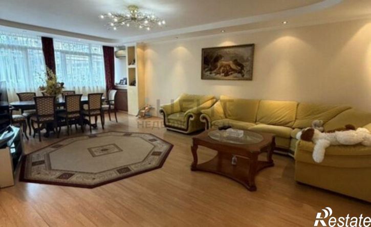 3-комн квартира улица Павлова, 64Б,  д. 64Б