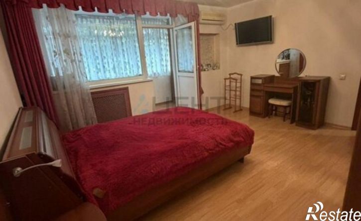 3-комн квартира улица Павлова, 64Б,  д. 64Б