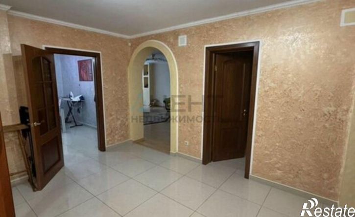 3-комн квартира улица Павлова, 64Б,  д. 64Б