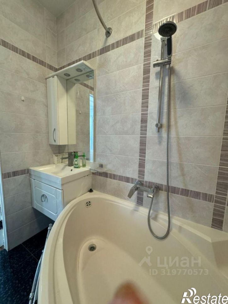 2-комн квартира ул Параллельная, 10,  д. 10
