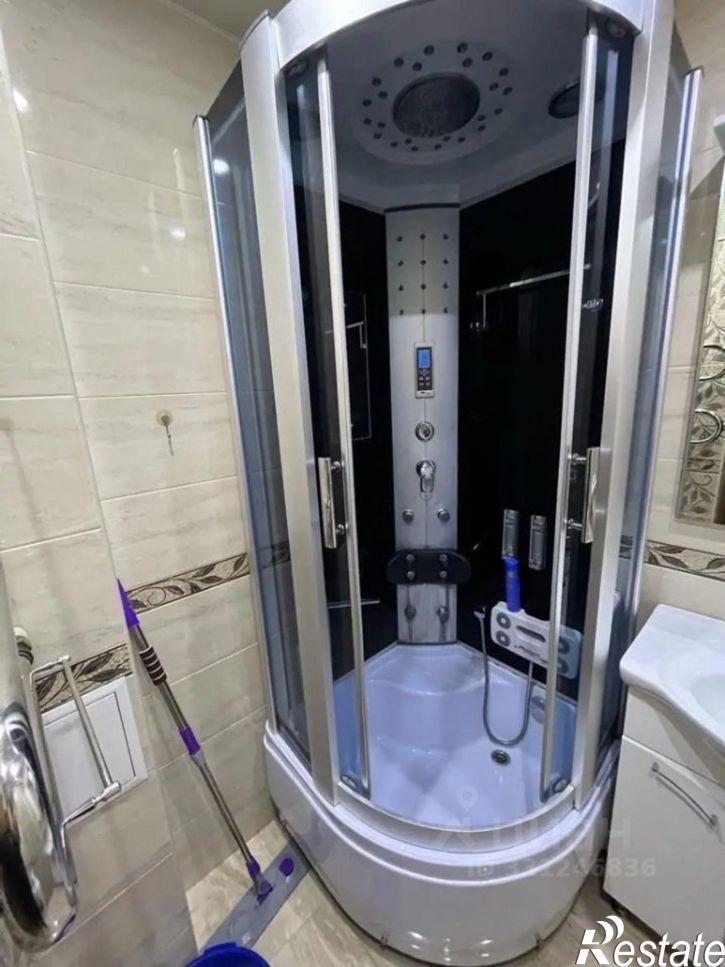 3-комн квартира улица Свердлова, 44,  д. 44