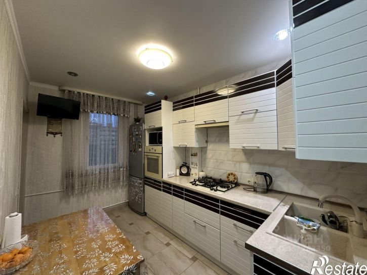 3-комн квартира Абрикосовая улица, 18,  д. 18