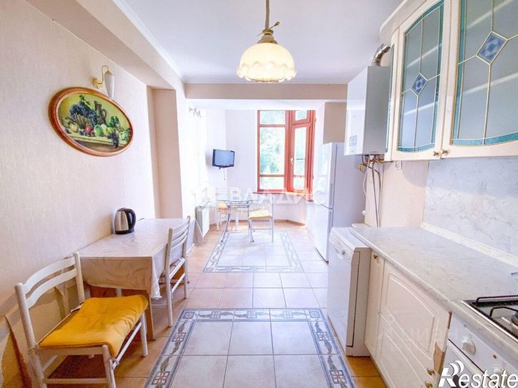 3-комн квартира улица Войкова, 43,  д. 43