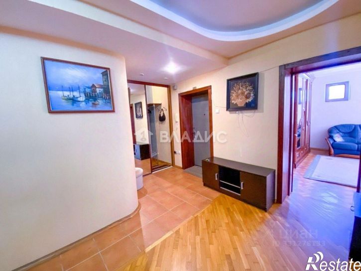 3-комн квартира улица Войкова, 43,  д. 43