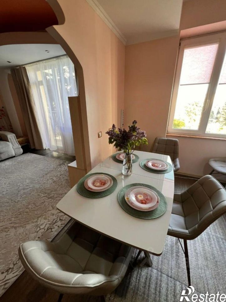 3-комн квартира улица Тургенева, 4А,  д. 4А