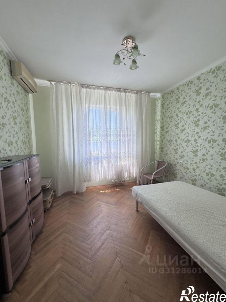 3-комн квартира улица Есауленко, 4 к2,  д. 4 к2