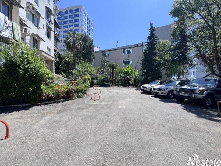 3-комн квартира улица Есауленко, 4 к2,  д. 4 к2