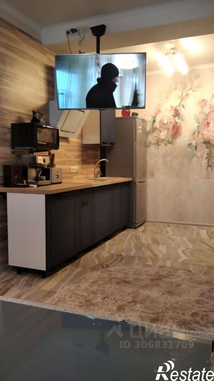 3-комн квартира улица Цюрупы, 32,  д. 32