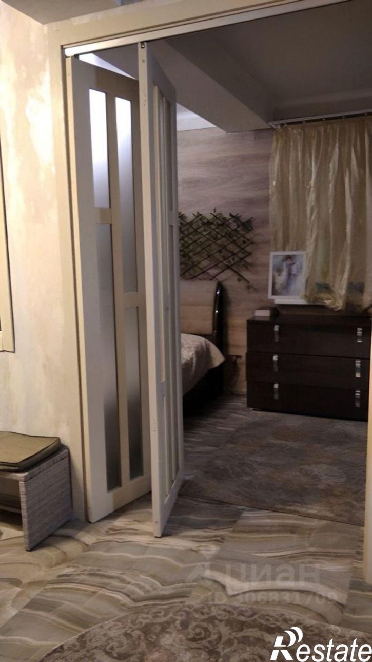 3-комн квартира улица Цюрупы, 32,  д. 32
