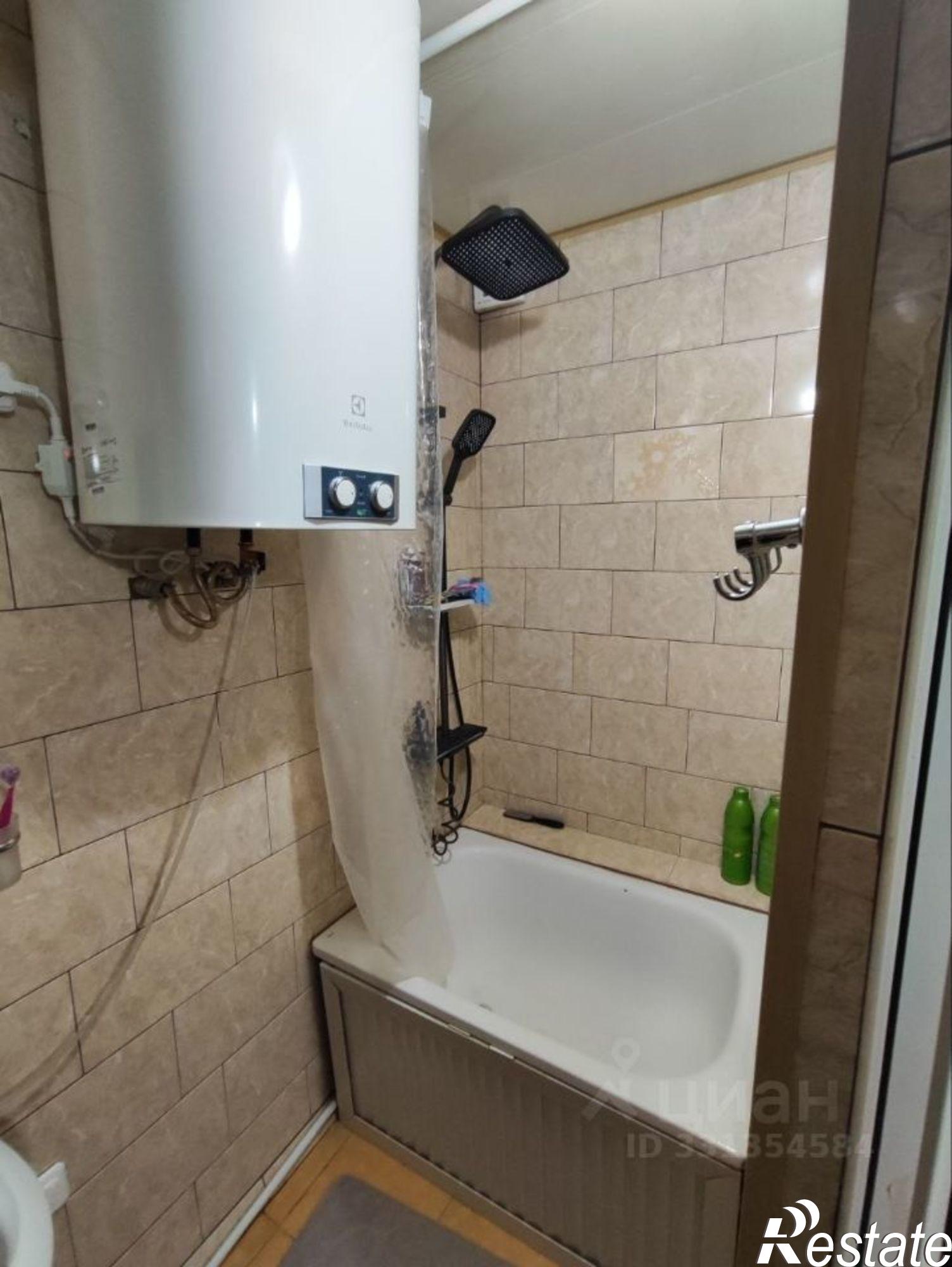 Купить гараж, место в паркинге за 4 500 040 рублей на Кленовая улица, 9/3