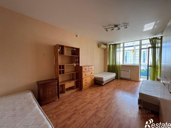 4-комн квартира Санаторная улица, 45,  д. 45