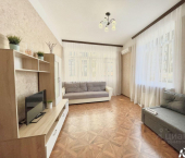 2-комн, 89кв м, этаж 3/8 ул Бытха, 8Е