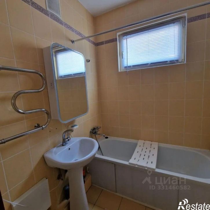3-комн квартира улица Гастелло, 27 к3,  д. 27 к3