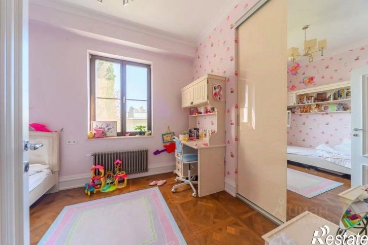 3-комн квартира улица Воровского, 3,  д. 3