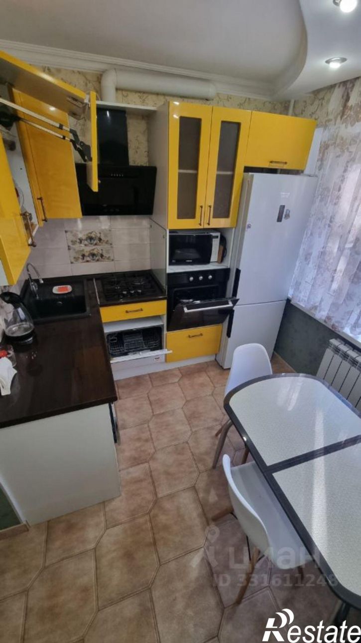 3-комн квартира улица Роз, 61,  д. 61