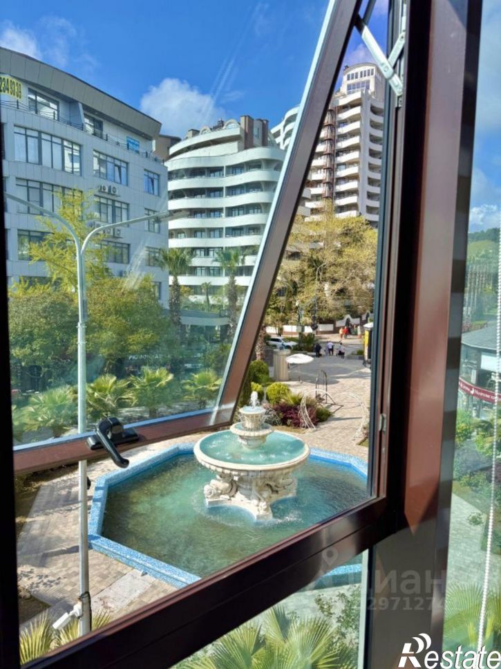 4-комн квартира Черноморская улица, 15/1,  д. 15/1