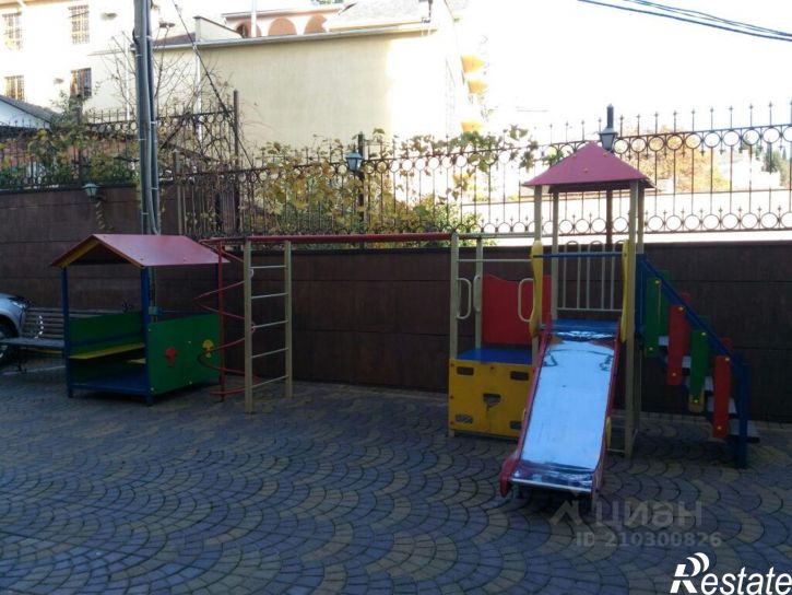 4-комн квартира ул Макаренко, 40,  д. 40