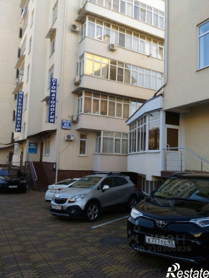 4-комн квартира ул Макаренко, 40,  д. 40