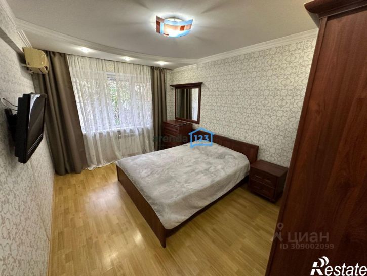 3-комн квартира ул Роз, 61,  д. 61
