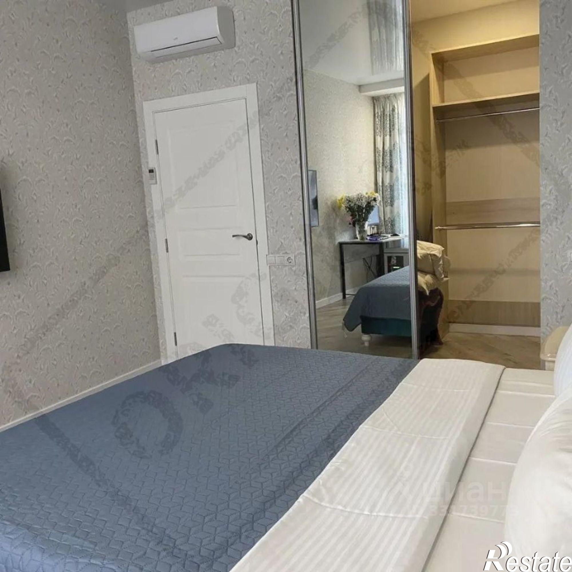Купить квартиру за 12 050 000 рублей на ул Есауленко, 1Б