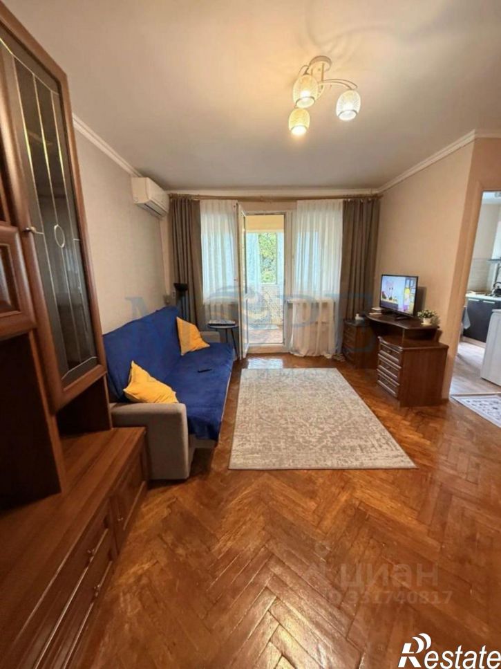 2-комн квартира ул Конституции СССР, 38,  д. 38