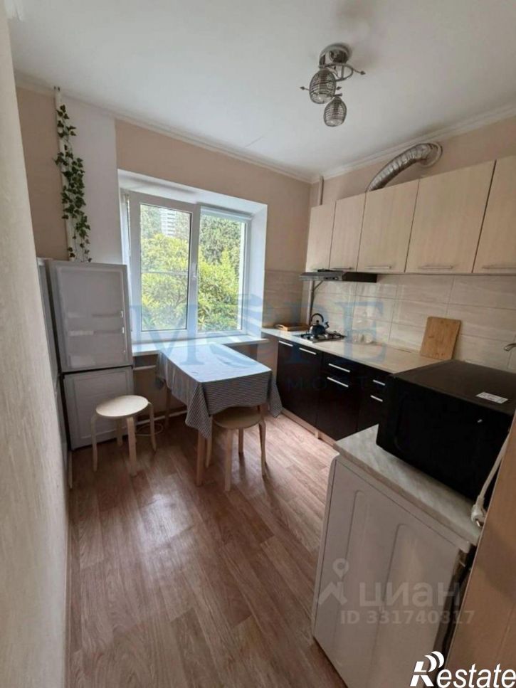 2-комн квартира ул Конституции СССР, 38,  д. 38
