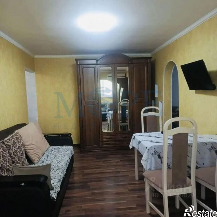 2-комн квартира ул Конституции СССР, 36,  д. 36