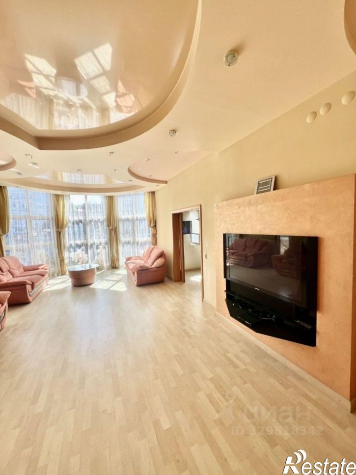 3-комн квартира ул Войкова, 35,  д. 35