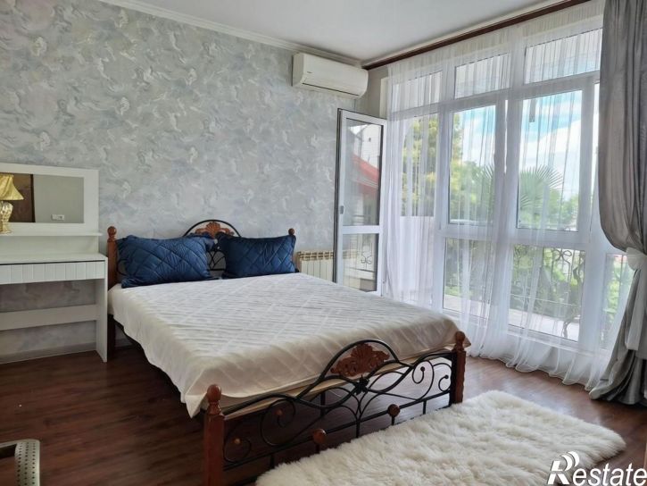 3-комн квартира ул Дмитриевой, 32Б/1,  д. 32Б/1