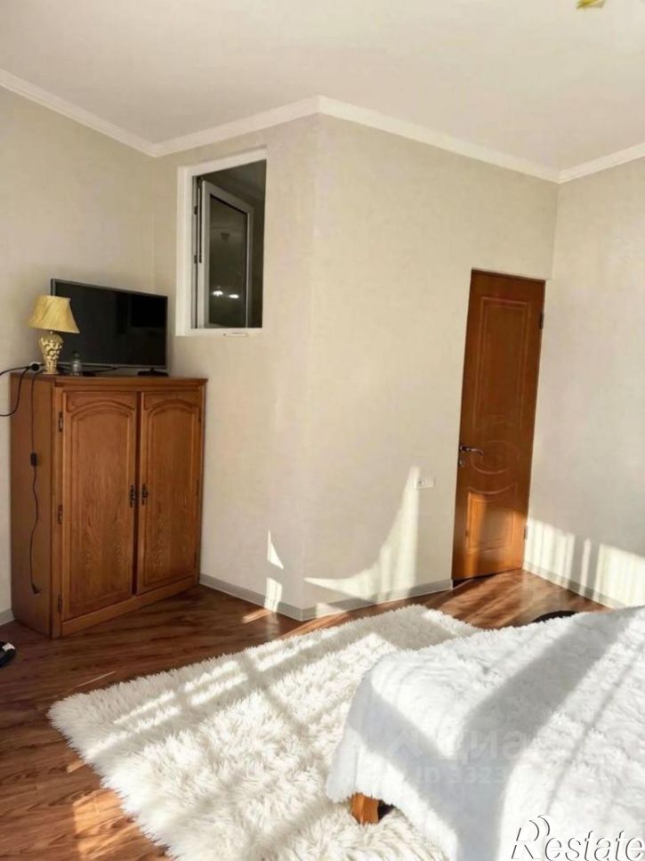 3-комн квартира ул Дмитриевой, 32Б/1,  д. 32Б/1
