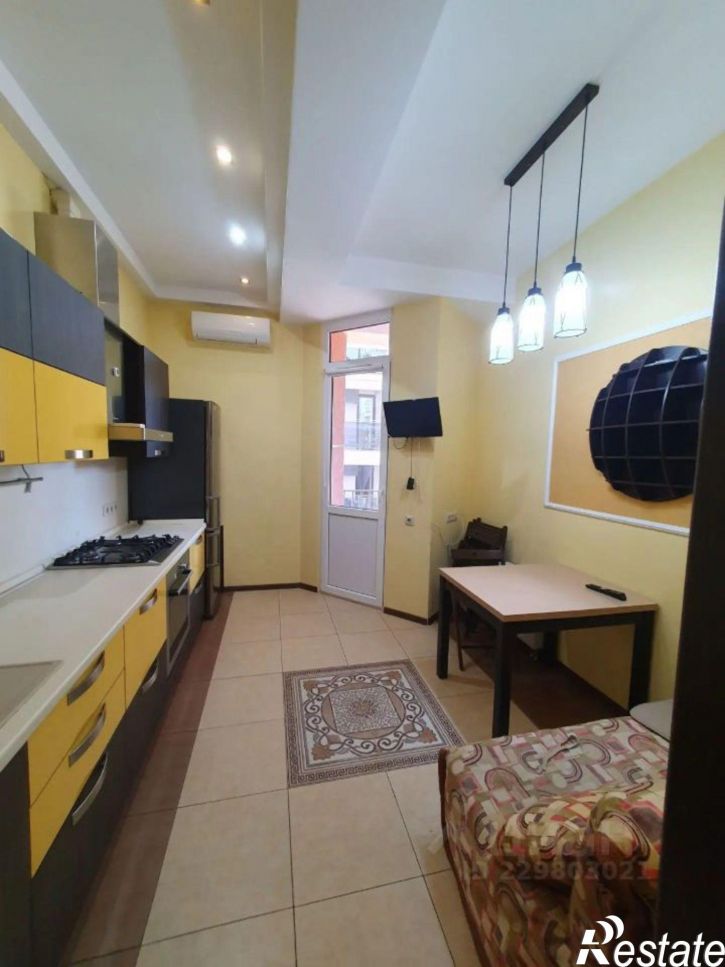 3-комн квартира ул Бытха, 8Д,  д. 8Д