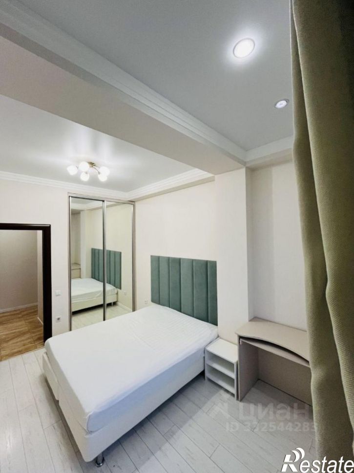2-комн квартира ул Просвещения, 132,  д. 132