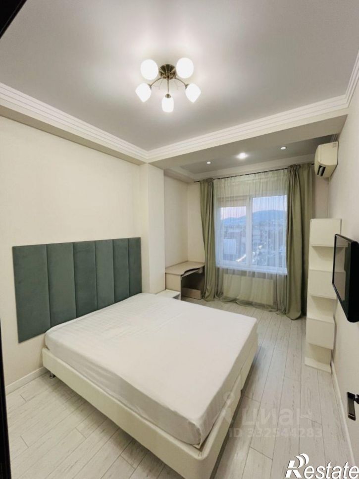 2-комн квартира ул Просвещения, 132,  д. 132