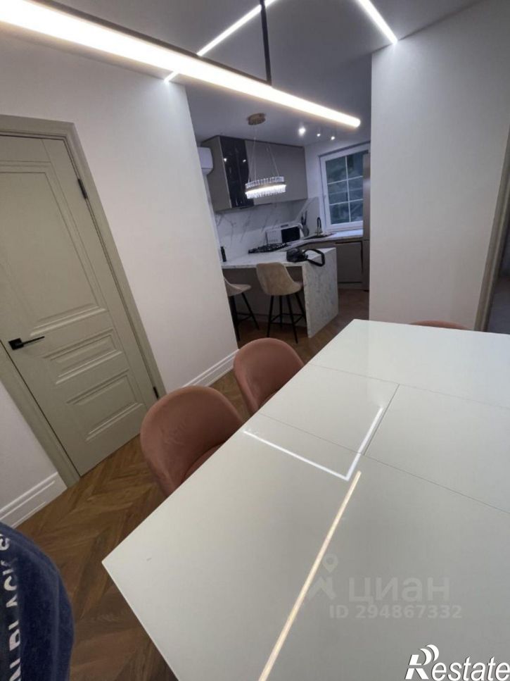 3-комн квартира ул Абрикосовая, 24,  д. 24