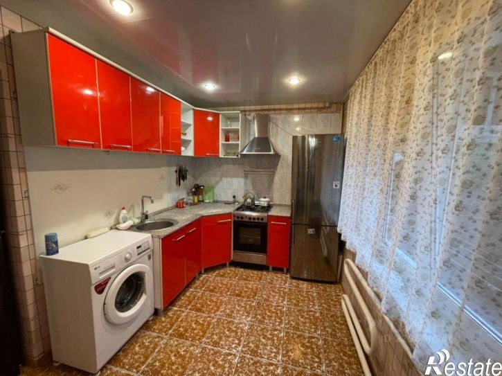 3-комн квартира ул Учительская, 28,  д. 28