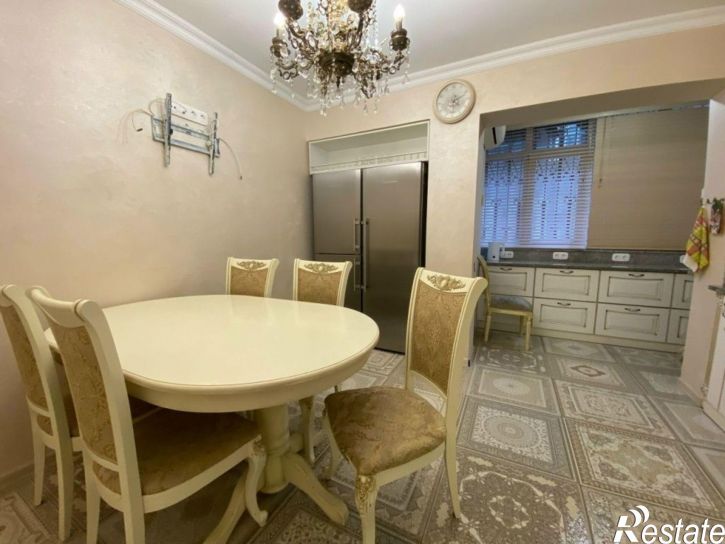4-комн квартира ул Благодатная, 57,  д. 57