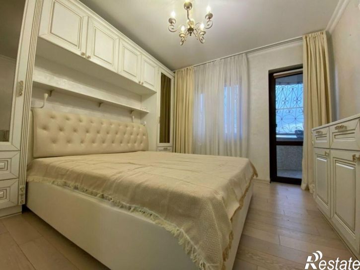 4-комн квартира ул Благодатная, 57,  д. 57