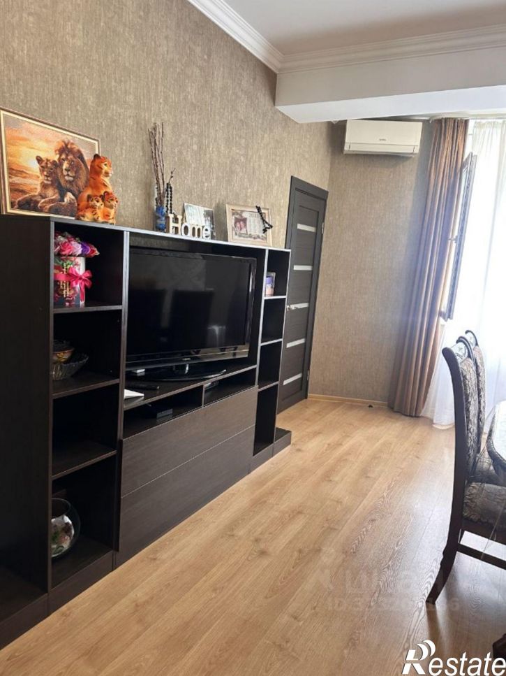 4-комн квартира ул Бытха, 8/10,  д. 8/10