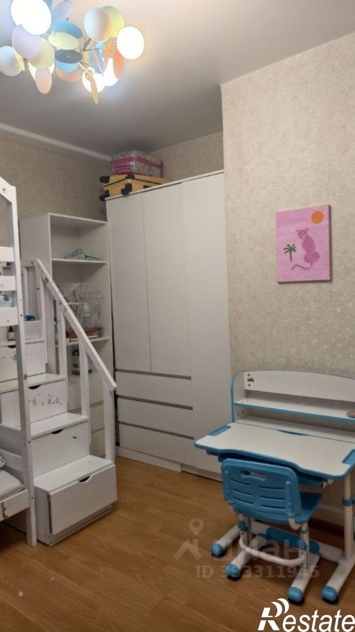 3-комн квартира ул Чебрикова, 42,  д. 42